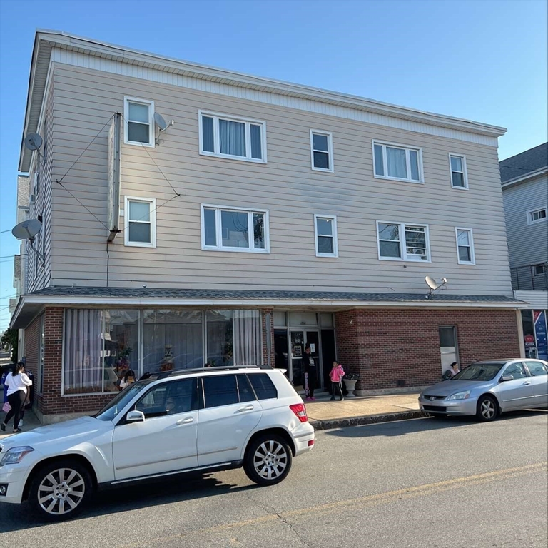9 Davis St, Fall River, Massachusetts, 3 Bedrooms Bedrooms, 7 Rooms Rooms,1 BathroomBathrooms,Residential Lease,For Rent,Davis St,73511497
