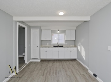 131 Center St, Holyoke, Massachusetts, 2 Bedrooms Bedrooms, 5 Rooms Rooms,1 BathroomBathrooms,Residential Lease,For Rent,Center St,73478424 131 Center St, Holyoke, Massachusetts, 2 Bedrooms Bedrooms, 5 Rooms Rooms,1 BathroomBathrooms,Residential Lease,For Rent,Center St,73478424