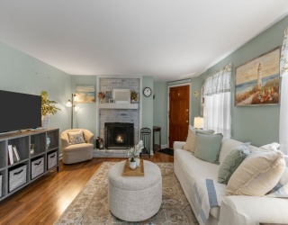 221 Upper County Rd, Dennis, Massachusetts, 2 Bedrooms Bedrooms, 4 Rooms Rooms,1 BathroomBathrooms,Residential,For Sale,Upper County Rd,73524666
