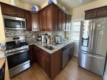 730 Boston Street, Lynn, Massachusetts, 3 Bedrooms Bedrooms, 5 Rooms Rooms,1 BathroomBathrooms,Residential Lease,For Rent,Boston Street,73535752