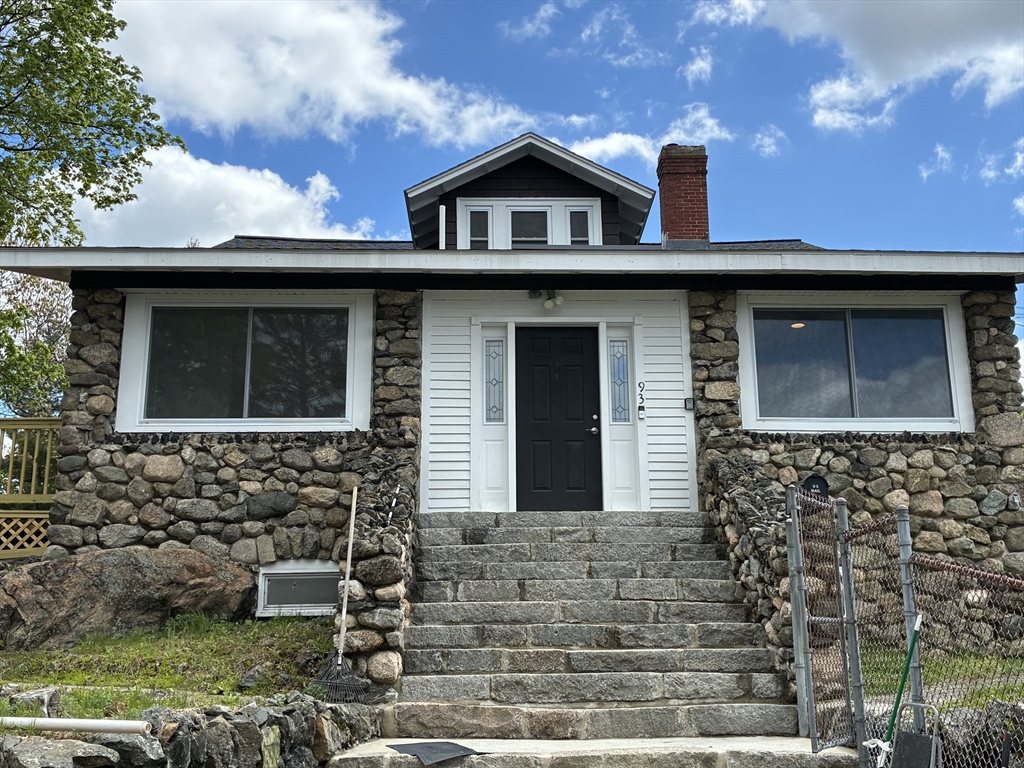 93 Crescent Hill Avenue, Arlington, Massachusetts, 3 Bedrooms Bedrooms, 7 Rooms Rooms,2 BathroomsBathrooms,Residential Lease,For Rent,Crescent Hill Avenue,73535716