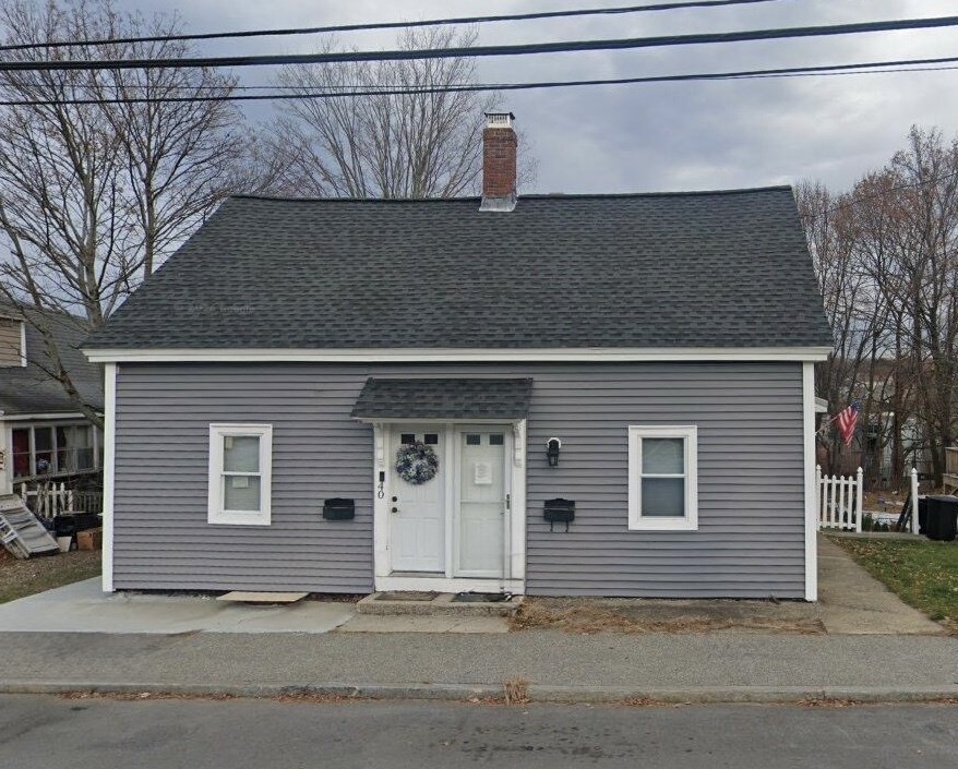 42 Water Street, North Andover, Massachusetts, 3 Bedrooms Bedrooms, 5 Rooms Rooms,1 BathroomBathrooms,Residential Lease,For Rent,Water Street,73535776