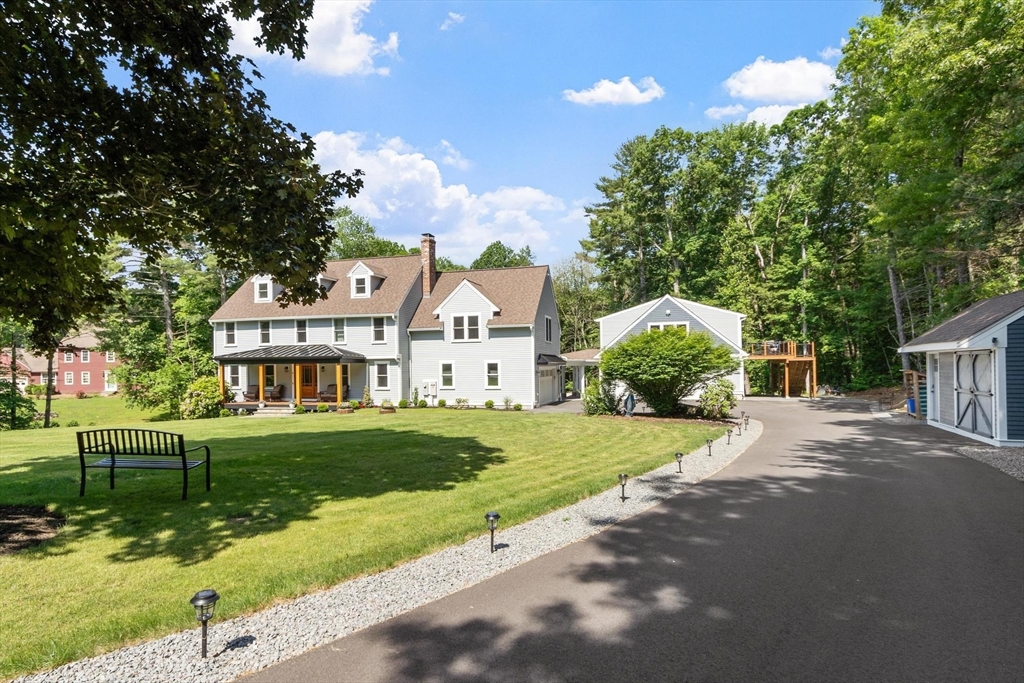 8 Stearns Road, Upton, Massachusetts, 5 Bedrooms Bedrooms, 14 Rooms Rooms,4 BathroomsBathrooms,Residential,For Sale,Stearns Road,73508751