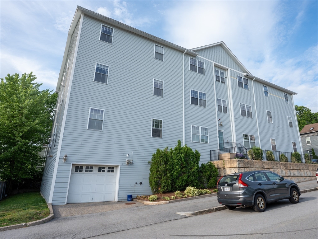 20 Willliam Street, Worcester, Massachusetts, 3 Bedrooms Bedrooms, 5 Rooms Rooms,2 BathroomsBathrooms,Residential,For Sale,Willliam Street,73535821