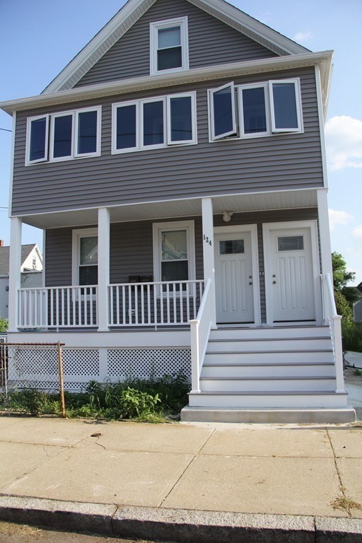 124 Emerald St, Malden, Massachusetts, 2 Bedrooms Bedrooms, 4 Rooms Rooms,1 BathroomBathrooms,Residential Lease,For Rent,Emerald St,73531168
