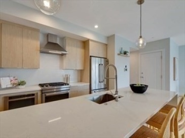 165 Bowen, Boston, Massachusetts, 2 Bedrooms Bedrooms, 5 Rooms Rooms,2 BathroomsBathrooms,Residential Lease,For Rent,Bowen,73531621