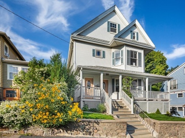 5 Hampstead Lane, Boston, Massachusetts, 2 Bedrooms Bedrooms, 5 Rooms Rooms,2 BathroomsBathrooms,Residential,For Sale,Hampstead Lane,73485128