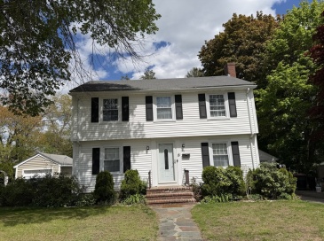 18 Sagamore Rd, Brockton, Massachusetts, 5 Bedrooms Bedrooms, 10 Rooms Rooms,2 BathroomsBathrooms,Residential,For Sale,Sagamore Rd,73465932