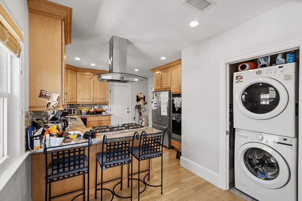 57 Lawton, Brookline, Massachusetts, 4 Bedrooms Bedrooms, 6 Rooms Rooms,3 BathroomsBathrooms,Residential Lease,For Rent,Lawton,73501530