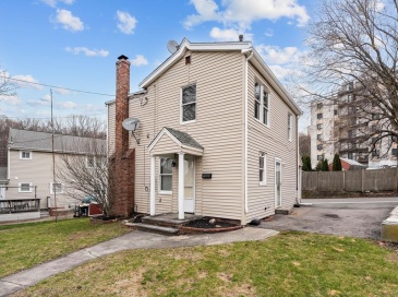 10 Ernest Ave, Quincy, Massachusetts, 3 Bedrooms Bedrooms, 6 Rooms Rooms,1 BathroomBathrooms,Residential Lease,For Rent,Ernest Ave,73514257 10 Ernest Ave, Quincy, Massachusetts, 3 Bedrooms Bedrooms, 6 Rooms Rooms,1 BathroomBathrooms,Residential Lease,For Rent,Ernest Ave,73514257