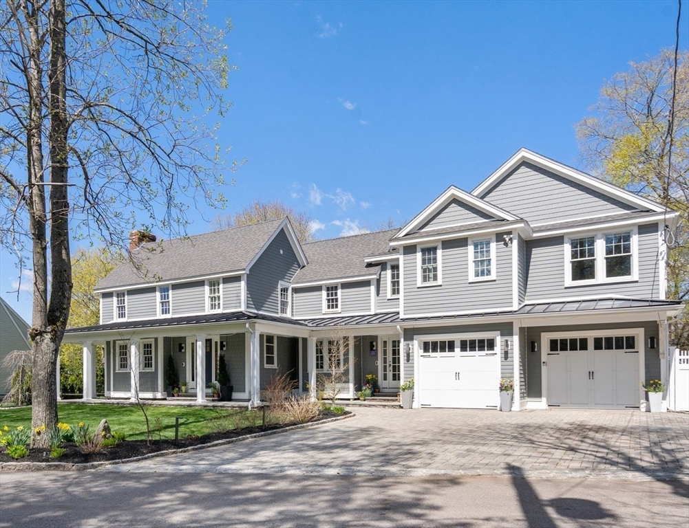 6 Hale Place, Medfield, Massachusetts, 5 Bedrooms Bedrooms, 14 Rooms Rooms,3.5 BathroomsBathrooms,Residential,For Sale,Hale Place,73509323