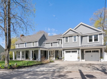 6 Hale Place, Medfield, Massachusetts, 5 Bedrooms Bedrooms, 14 Rooms Rooms,3.5 BathroomsBathrooms,Residential,For Sale,Hale Place,73509323
