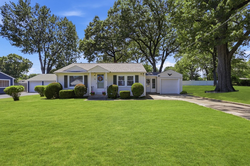 20 Bourbeau St, Chicopee, Massachusetts, 3 Bedrooms Bedrooms, 5 Rooms Rooms,1 BathroomBathrooms,Residential,For Sale,Bourbeau St,73535849