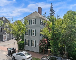 395 Essex, Salem, Massachusetts, 7 Bedrooms Bedrooms, 18 Rooms Rooms,6 BathroomsBathrooms,Residential Income,For Sale,Essex,73535854
