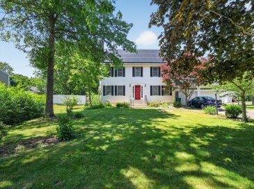 23 Smith St, Attleboro, Massachusetts, 3 Bedrooms Bedrooms, 8 Rooms Rooms,2.5 BathroomsBathrooms,Residential,For Sale,Smith St,73535859