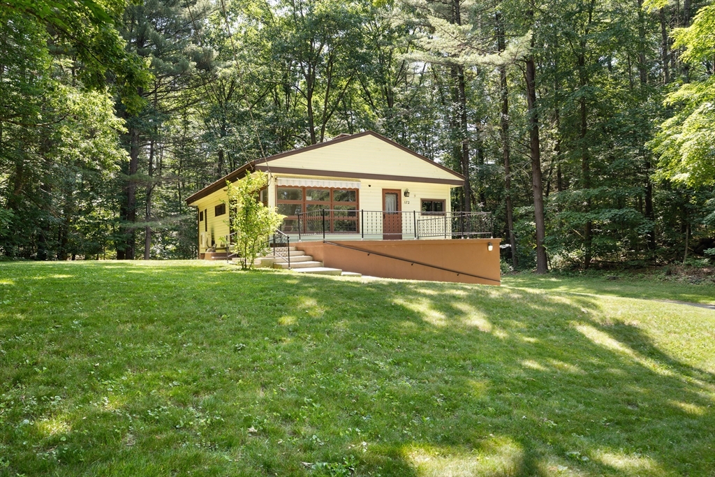 172 Porter St, Granby, Massachusetts, 3 Bedrooms Bedrooms, 5 Rooms Rooms,1 BathroomBathrooms,Residential,For Sale,Porter St,73535865