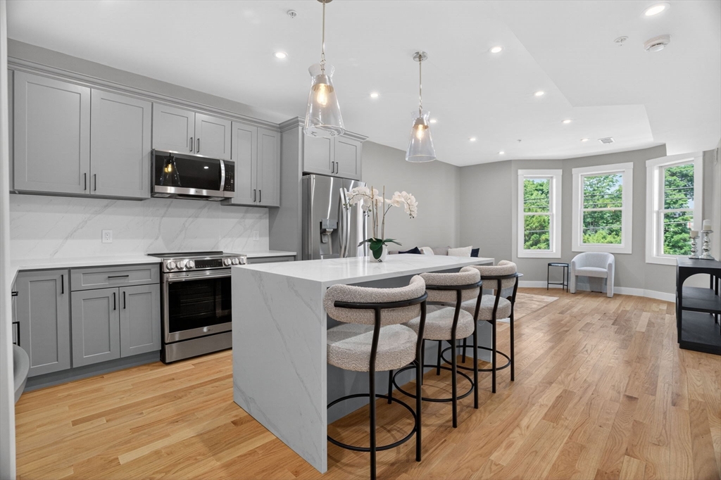 60 Stanley Street, Boston, Massachusetts, 3 Bedrooms Bedrooms, 5 Rooms Rooms,2 BathroomsBathrooms,Residential,For Sale,Stanley Street,73535912