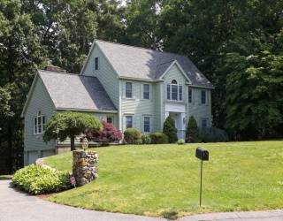 17 James Ave, Middleton, Massachusetts, 4 Bedrooms Bedrooms, 7 Rooms Rooms,2.5 BathroomsBathrooms,Residential,For Sale,James Ave,73535951