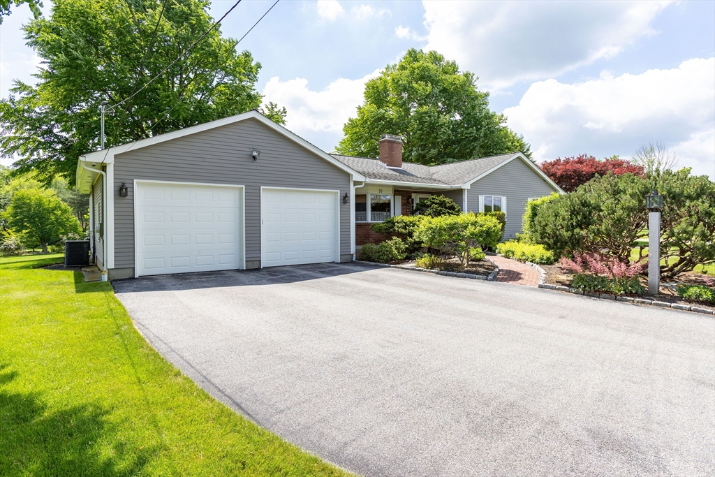 31 Fort Hill Road, Oxford, Massachusetts, 3 Bedrooms Bedrooms, 8 Rooms Rooms,2 BathroomsBathrooms,Residential,For Sale,Fort Hill Road,73535896