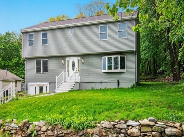 45 Dillon St, Worcester, Massachusetts, 4 Bedrooms Bedrooms, 7 Rooms Rooms,2.5 BathroomsBathrooms,Residential,For Sale,Dillon St,73535977