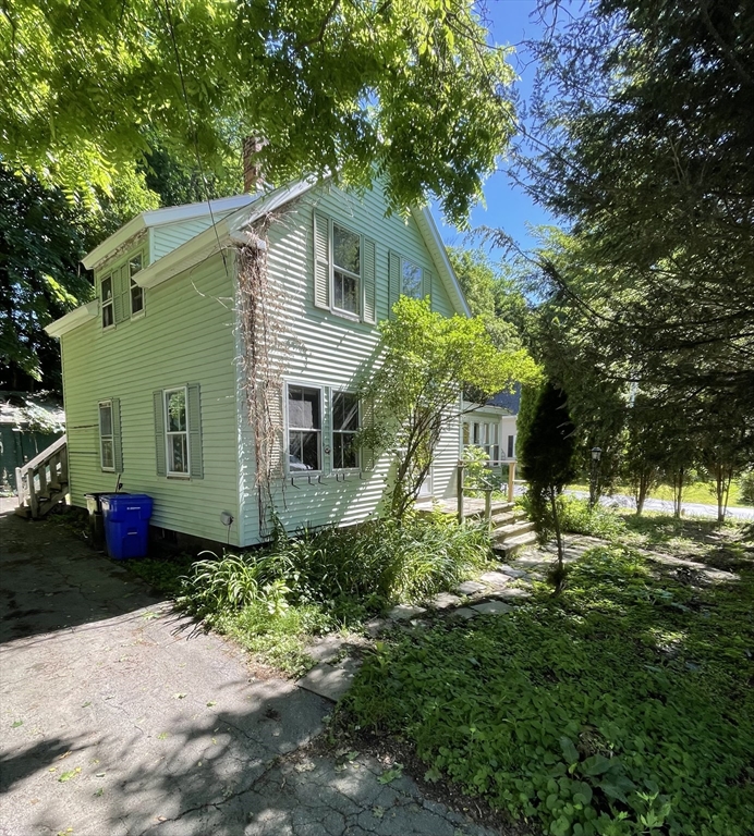 38 Fredonian St, Shirley, Massachusetts, 2 Bedrooms Bedrooms, 6 Rooms Rooms,1.5 BathroomsBathrooms,Residential,For Sale,Fredonian St,73535798