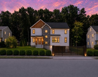 135 Hartman Road, Newton, Massachusetts, 6 Bedrooms Bedrooms, 14 Rooms Rooms,6.5 BathroomsBathrooms,Residential,For Sale,Hartman Road,73535996