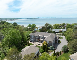 77 Norwood Heights, Gloucester, Massachusetts, 5 Bedrooms Bedrooms, 12 Rooms Rooms,6 BathroomsBathrooms,Residential,For Sale,Norwood Heights,73535947