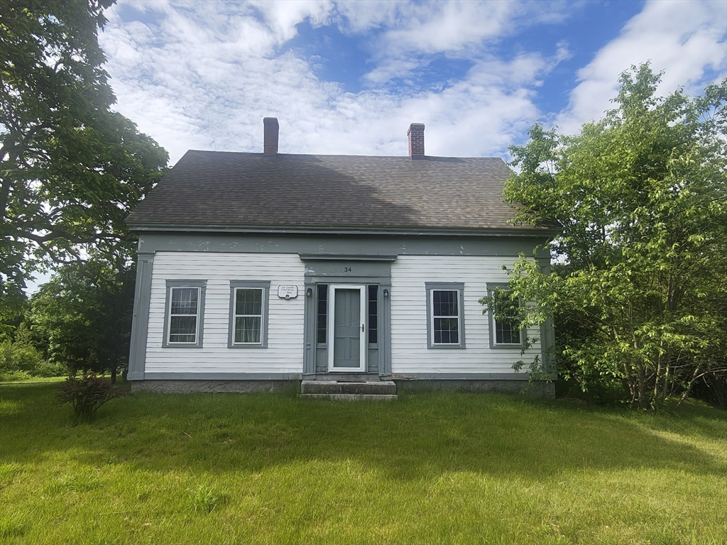 34 George Street, Mendon, Massachusetts, 3 Bedrooms Bedrooms, 7 Rooms Rooms,2 BathroomsBathrooms,Residential,For Sale,George Street,73536043
