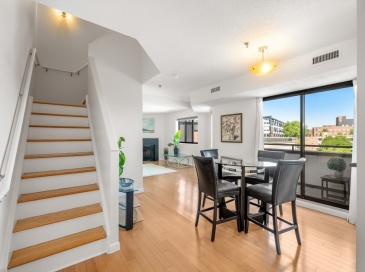 147 Kelton St, Boston, Massachusetts, 2 Bedrooms Bedrooms, 4 Rooms Rooms,2.5 BathroomsBathrooms,Residential,For Sale,Kelton St,73536060