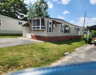 556 Central Street, Leominster, Massachusetts, 2 Bedrooms Bedrooms, 4 Rooms Rooms,1 BathroomBathrooms,Residential,For Sale,Central Street,73536035