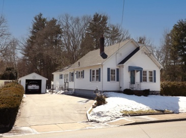 930 Bay Street, Taunton, Massachusetts, 4 Bedrooms Bedrooms, 11 Rooms Rooms,2.5 BathroomsBathrooms,Residential,For Sale,Bay Street,73485878