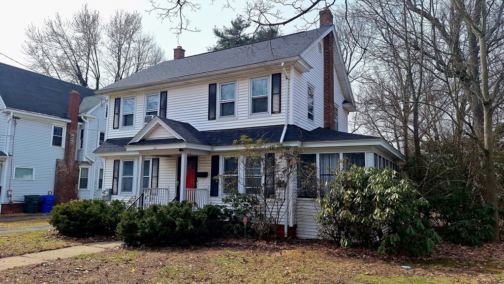 100 Belvidere St, Springfield, Massachusetts, 3 Bedrooms Bedrooms, 6 Rooms Rooms,1.5 BathroomsBathrooms,Residential,For Sale,Belvidere St,73498099