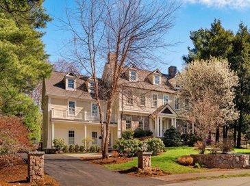 151 Hampshire Rd, Wellesley, Massachusetts, 5 Bedrooms Bedrooms, 10 Rooms Rooms,5.5 BathroomsBathrooms,Residential,For Sale,Hampshire Rd,73506973