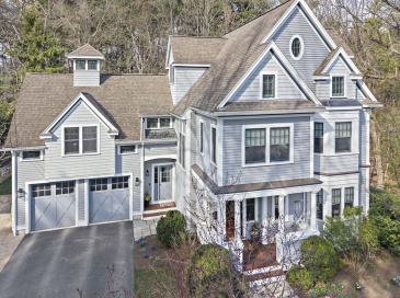 21 Endicott St, Newton, Massachusetts, 6 Bedrooms Bedrooms, 15 Rooms Rooms,6.5 BathroomsBathrooms,Residential,For Sale,Endicott St,73501984