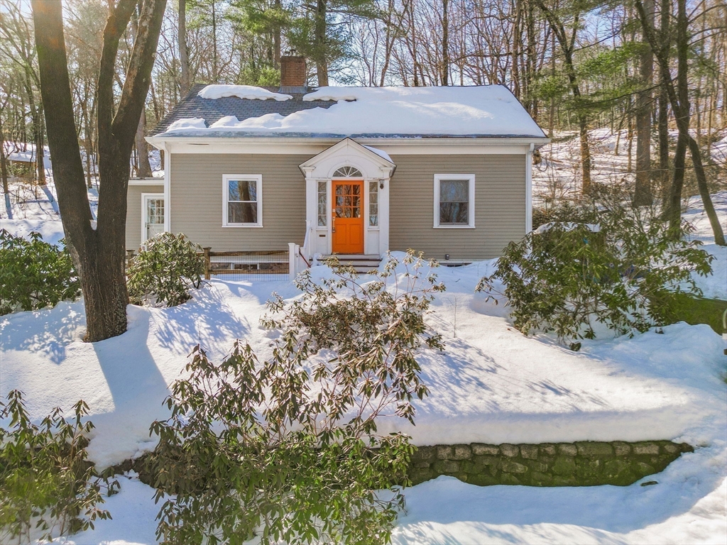20 York Street, Lexington, Massachusetts, 4 Bedrooms Bedrooms, 10 Rooms Rooms,2 BathroomsBathrooms,Residential,For Sale,York Street,73488283