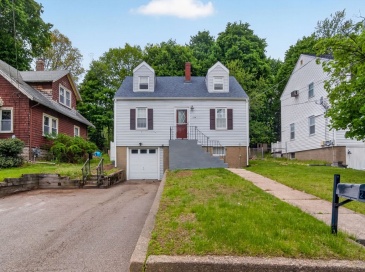 239 Washington Street, Norwood, Massachusetts, 4 Bedrooms Bedrooms, 6 Rooms Rooms,2 BathroomsBathrooms,Residential,For Sale,Washington Street,73517404