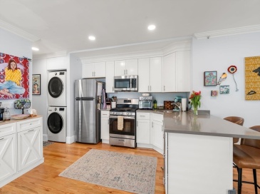 15 Upland Road, Cambridge, Massachusetts, 2 Bedrooms Bedrooms, 5 Rooms Rooms,1 BathroomBathrooms,Residential,For Sale,Upland Road,73505493