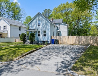 80 Brickett St, Springfield, Massachusetts, 4 Bedrooms Bedrooms, 11 Rooms Rooms,1.5 BathroomsBathrooms,Residential Lease,For Rent,Brickett St,73521299