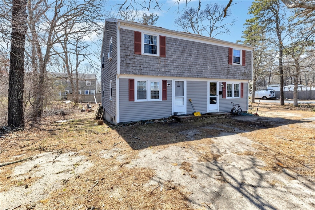 269-271 Old Townhouse Rd, Yarmouth, Massachusetts, 4 Bedrooms Bedrooms, 8 Rooms Rooms,2 BathroomsBathrooms,Residential Income,For Sale,Old Townhouse Rd,73507120
