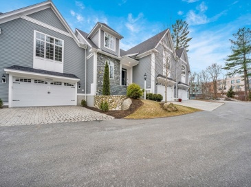 12 Robert Dr, Andover, Massachusetts, 4 Bedrooms Bedrooms, 9 Rooms Rooms,4.5 BathroomsBathrooms,Residential,For Sale,Robert Dr,73489111