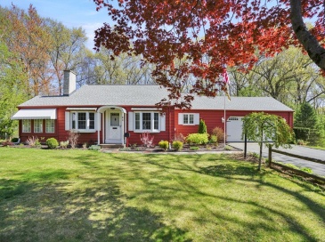 84 Spencer St, Agawam, Massachusetts, 2 Bedrooms Bedrooms, 5 Rooms Rooms,2 BathroomsBathrooms,Residential,For Sale,Spencer St,73515849