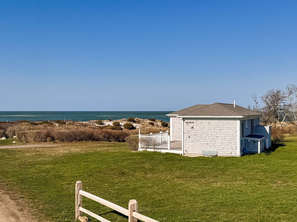 280 Harbor Point Rd, Barnstable, Massachusetts, 2 Bedrooms Bedrooms, 4 Rooms Rooms,1 BathroomBathrooms,Residential,For Sale,Harbor Point Rd,73501538