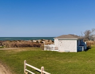 280 Harbor Point Rd, Barnstable, Massachusetts, 2 Bedrooms Bedrooms, 4 Rooms Rooms,1 BathroomBathrooms,Residential,For Sale,Harbor Point Rd,73501538