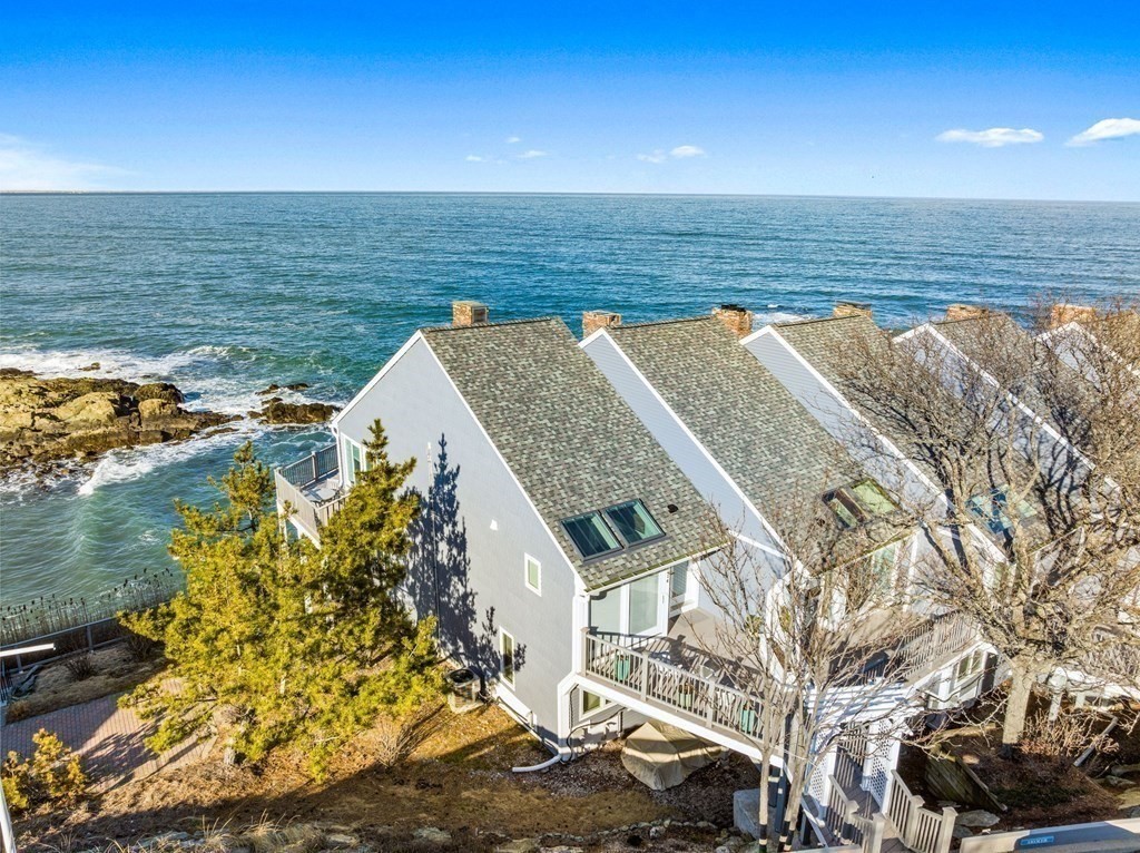 14 Oceanside Dr, Hull, Massachusetts, 2 Bedrooms Bedrooms, 6 Rooms Rooms,3.5 BathroomsBathrooms,Residential,For Sale,Oceanside Dr,73506407