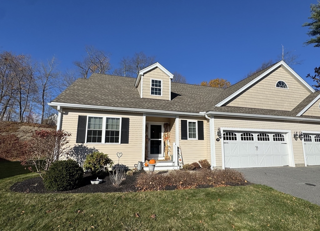 2 Riley Rd, Lunenburg, Massachusetts, 2 Bedrooms Bedrooms, 5 Rooms Rooms,2 BathroomsBathrooms,Residential,For Sale,Riley Rd,73455720
