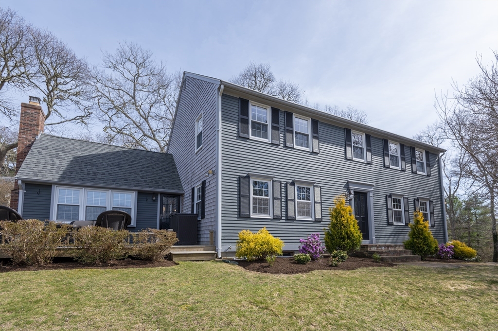 55 Westmoreland Drive, Falmouth, Massachusetts, 4 Bedrooms Bedrooms, 7 Rooms Rooms,2.5 BathroomsBathrooms,Residential,For Sale,Westmoreland Drive,73483273