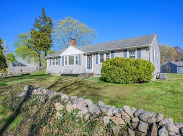 70 Thicket St., Weymouth, Massachusetts, 3 Bedrooms Bedrooms, 6 Rooms Rooms,1 BathroomBathrooms,Residential,For Sale,Thicket St.,73509327