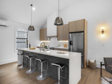 132 - 134 Elm Street, Marblehead, Massachusetts, 4 Bedrooms Bedrooms, 8 Rooms Rooms,3 BathroomsBathrooms,Residential,For Sale,Elm Street,73502855