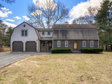 22 Pinecrest Dr, Sandwich, Massachusetts, 4 Bedrooms Bedrooms, 9 Rooms Rooms,2.5 BathroomsBathrooms,Residential,For Sale,Pinecrest Dr,73500151