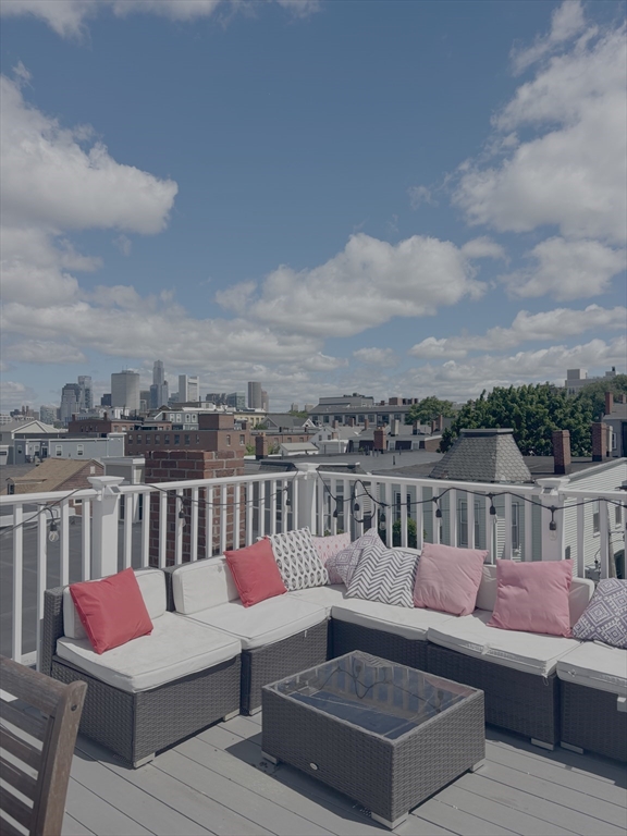 245 West 5th, Boston, Massachusetts, 2 Bedrooms Bedrooms, 4 Rooms Rooms,1 BathroomBathrooms,Residential Lease,For Rent,West 5th,73536285